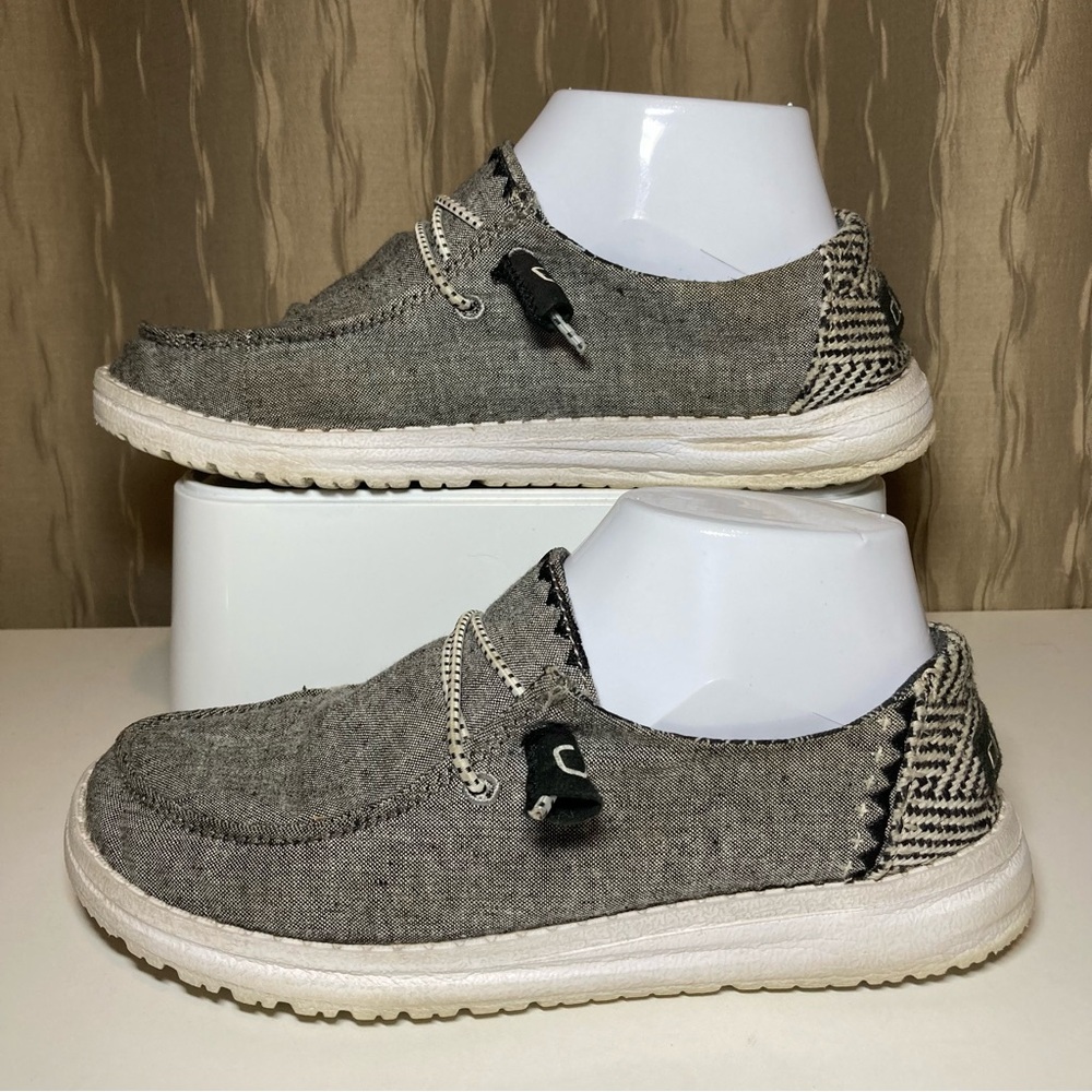 Hey Dude Wendy Chambray Onyx Women's 6 Gray Walking Shoes Loafers 121414203